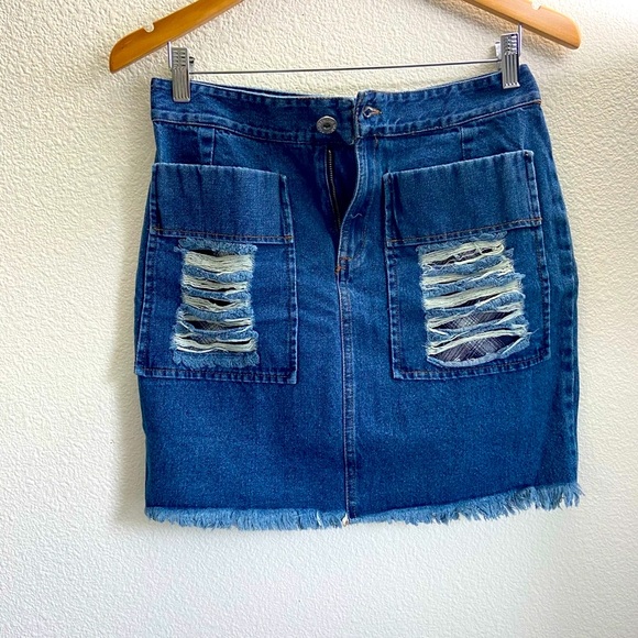 POL Jr medium Distressed Blue Jean Front Pockets Button Zip Denim Skirt - Picture 3 of 5